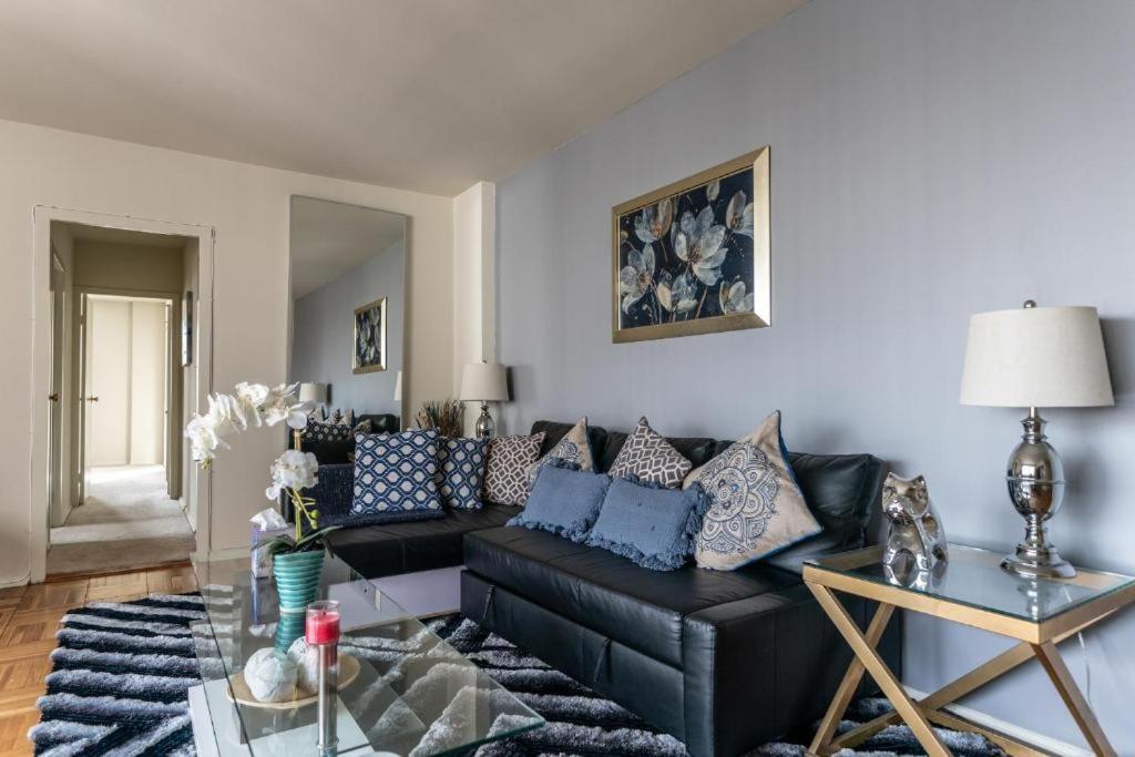 Spacious Charming Condo With Great Views Near The Grove Los Angeles Eksteriør bilde
