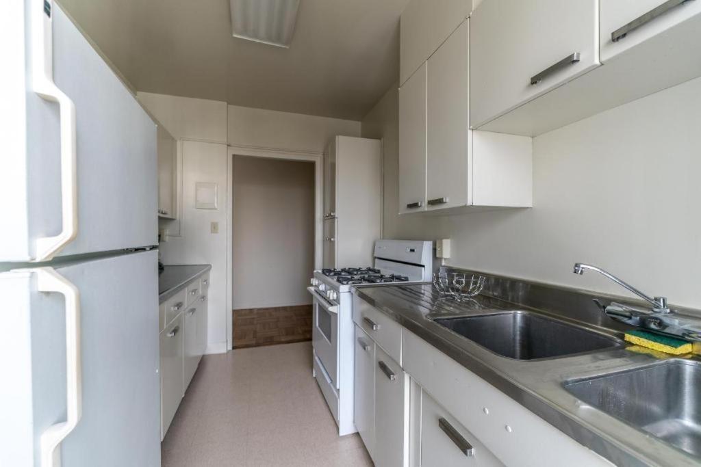 Spacious Charming Condo With Great Views Near The Grove Los Angeles Eksteriør bilde