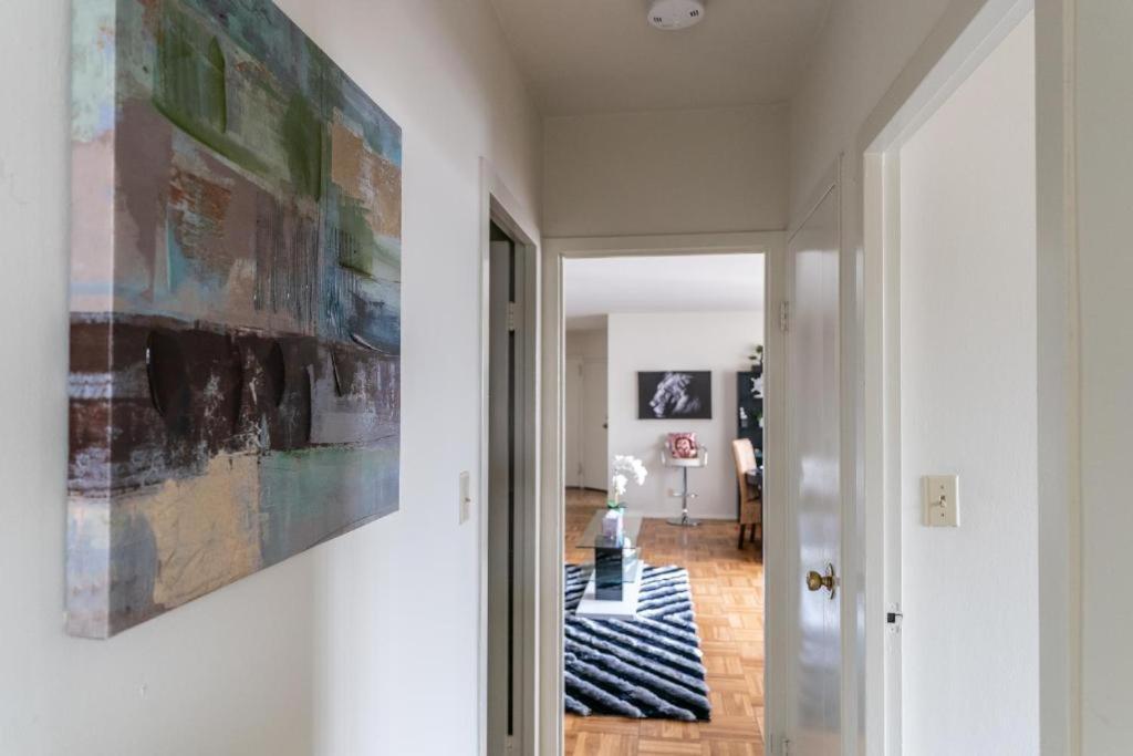 Spacious Charming Condo With Great Views Near The Grove Los Angeles Eksteriør bilde