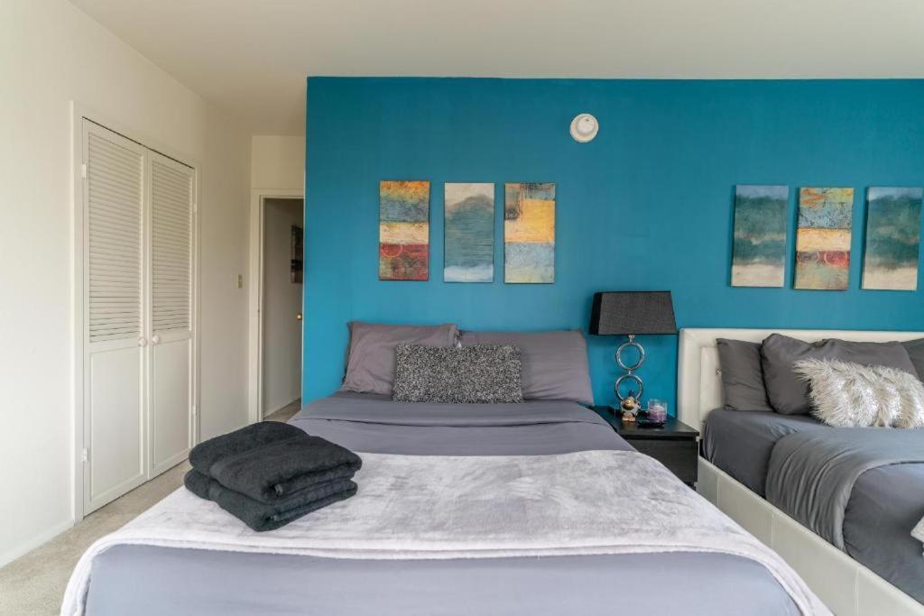 Spacious Charming Condo With Great Views Near The Grove Los Angeles Eksteriør bilde